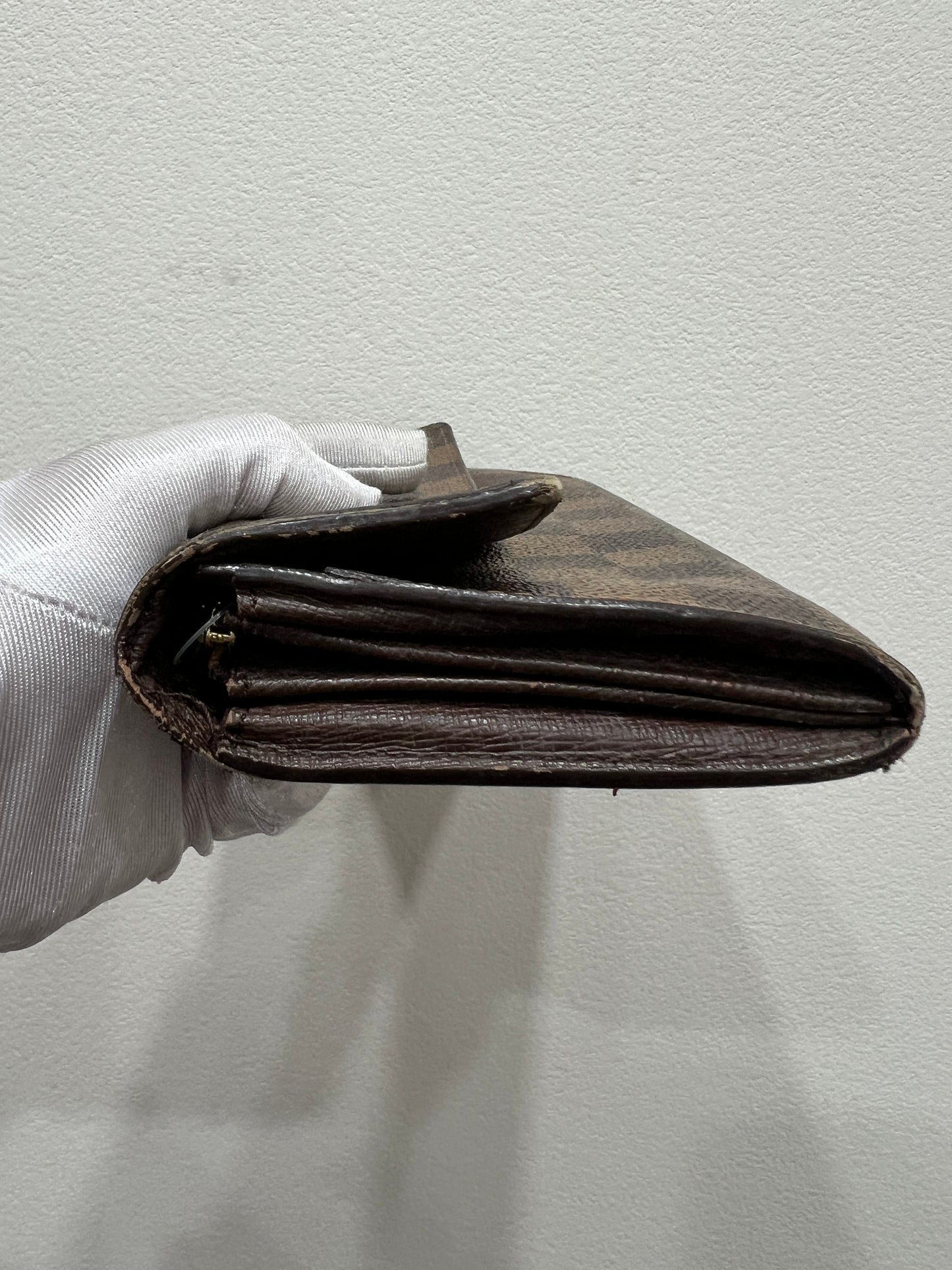 LOUIS VUITTON Damier Wallet