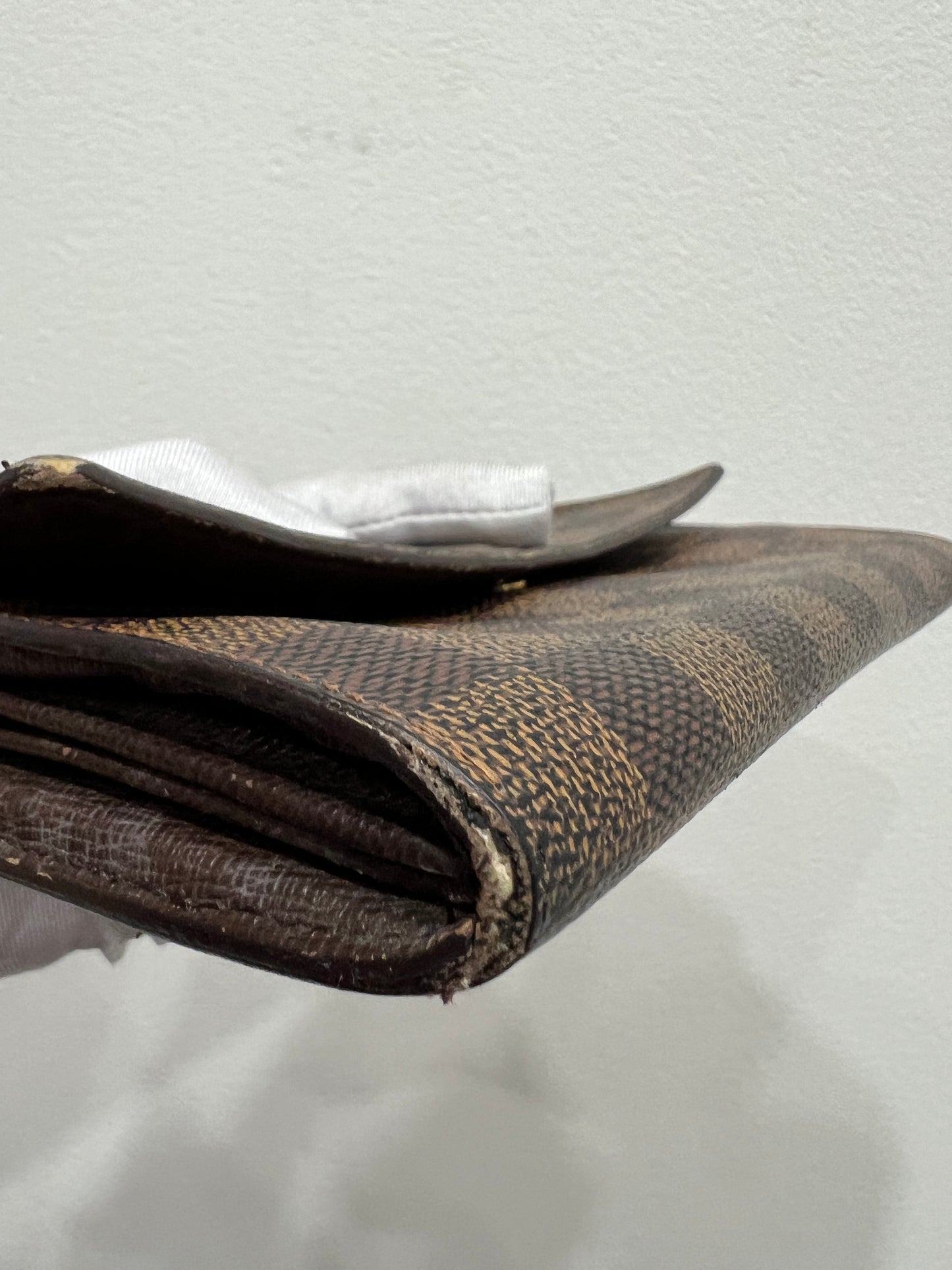 LOUIS VUITTON Damier Wallet