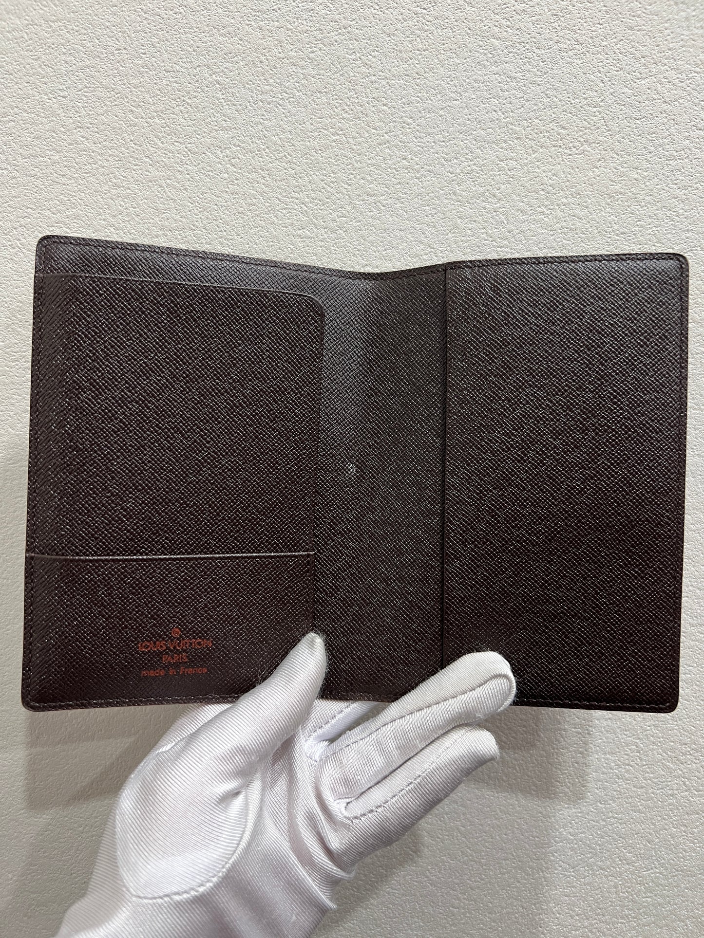 LOUIS VUITTON Damier Passport Case