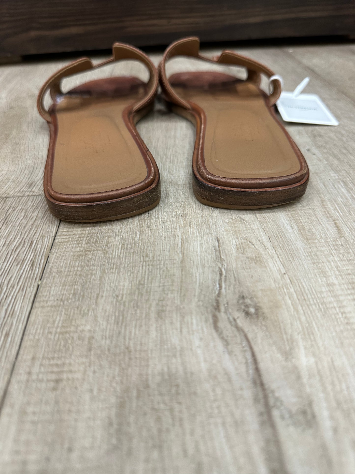 Hermes sandal size 37.5