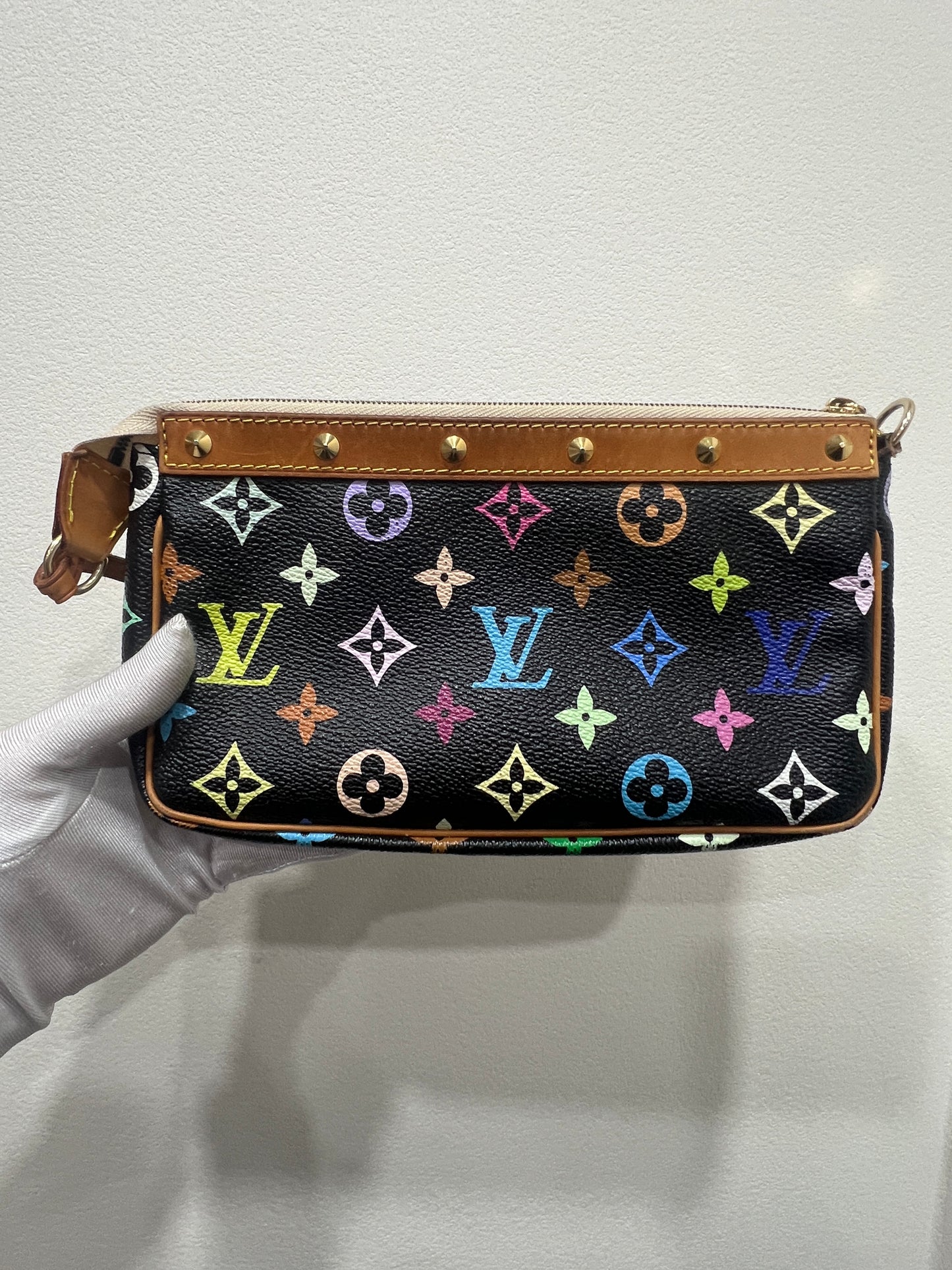 LOUIS VUITTON Pouchette x Murakami