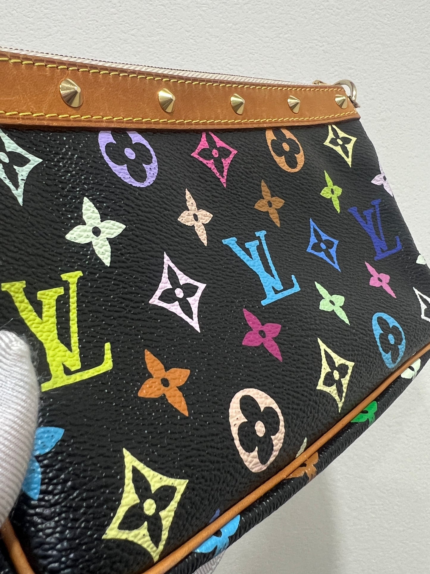 LOUIS VUITTON Pouchette x Murakami
