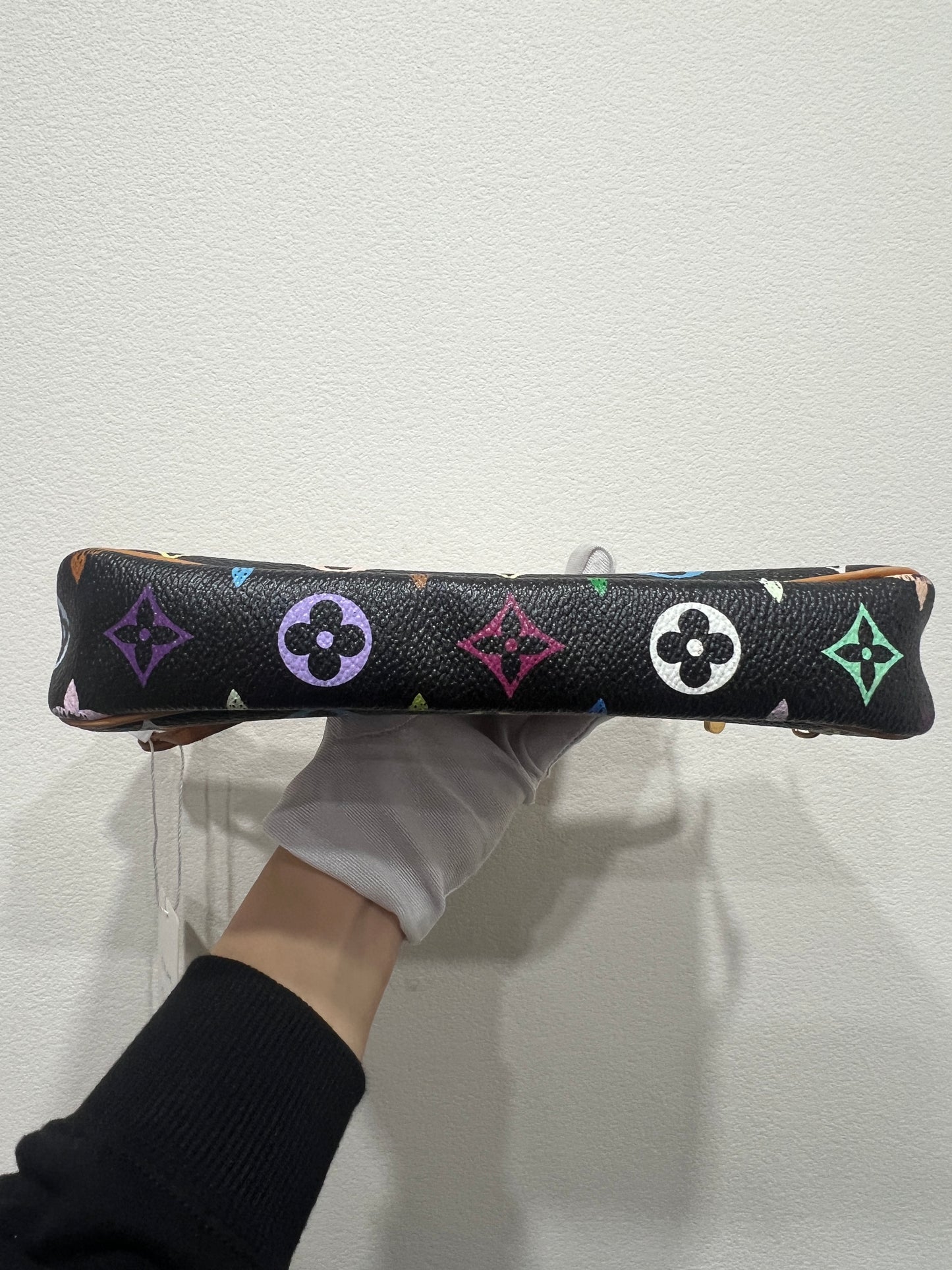 LOUIS VUITTON Pouchette x Murakami