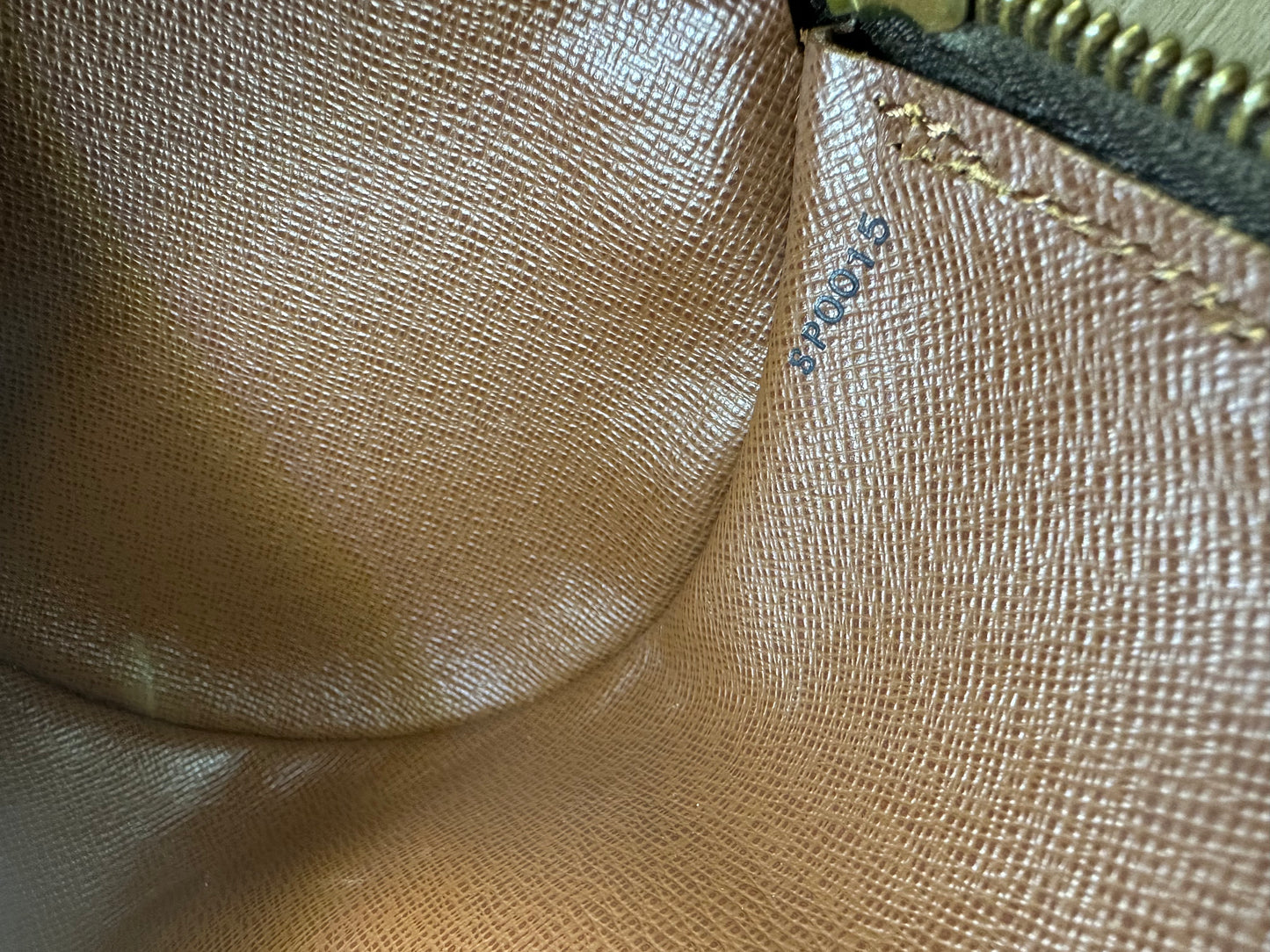 Louis Vuitton papillon with small