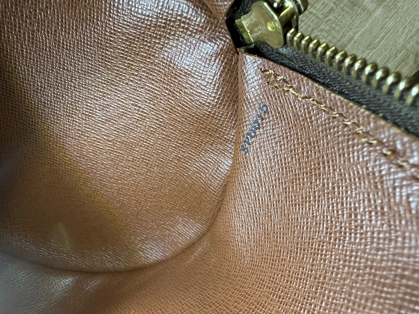 Louis Vuitton papillon with small
