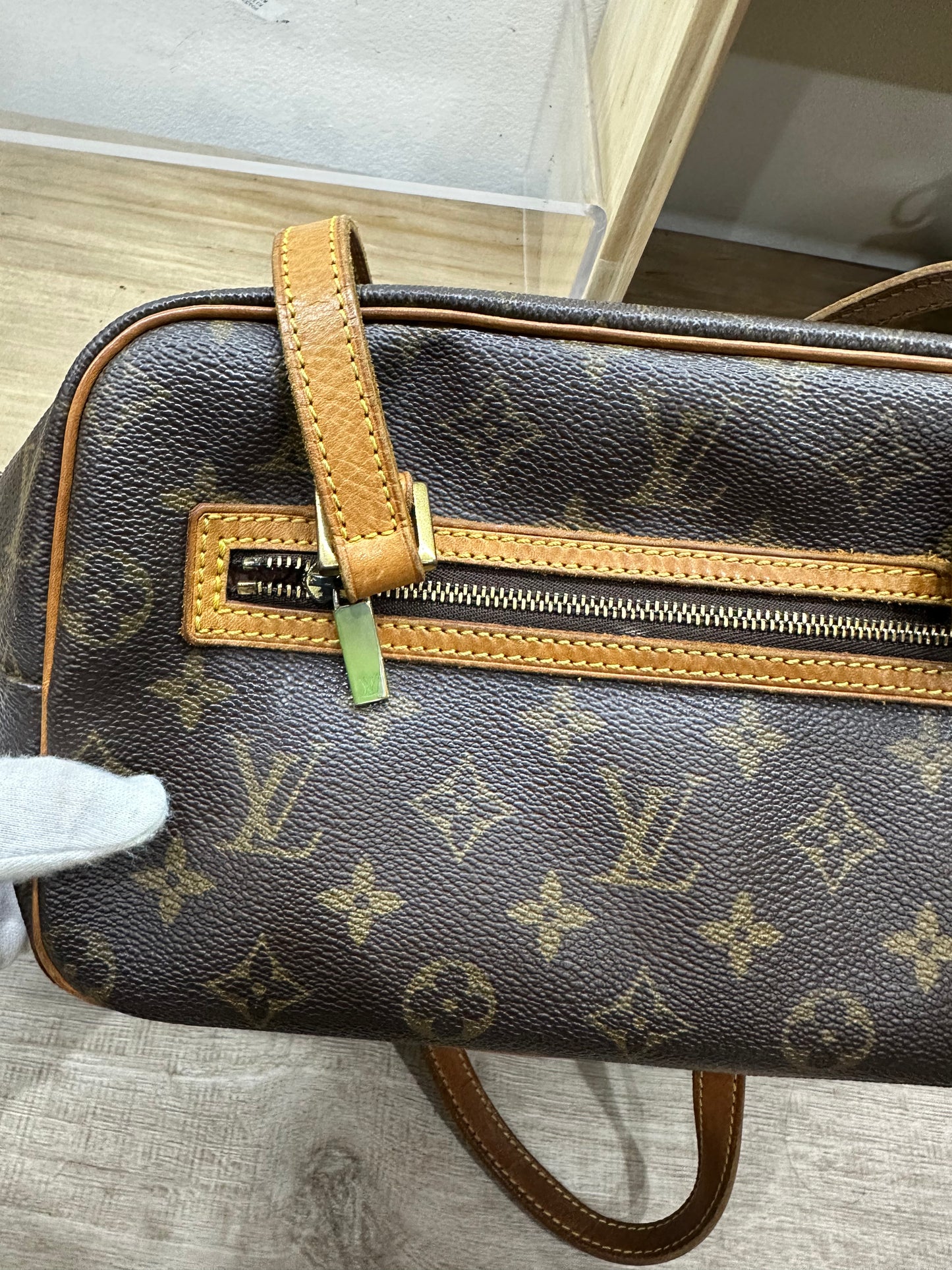 Louis Vuitton cite MM