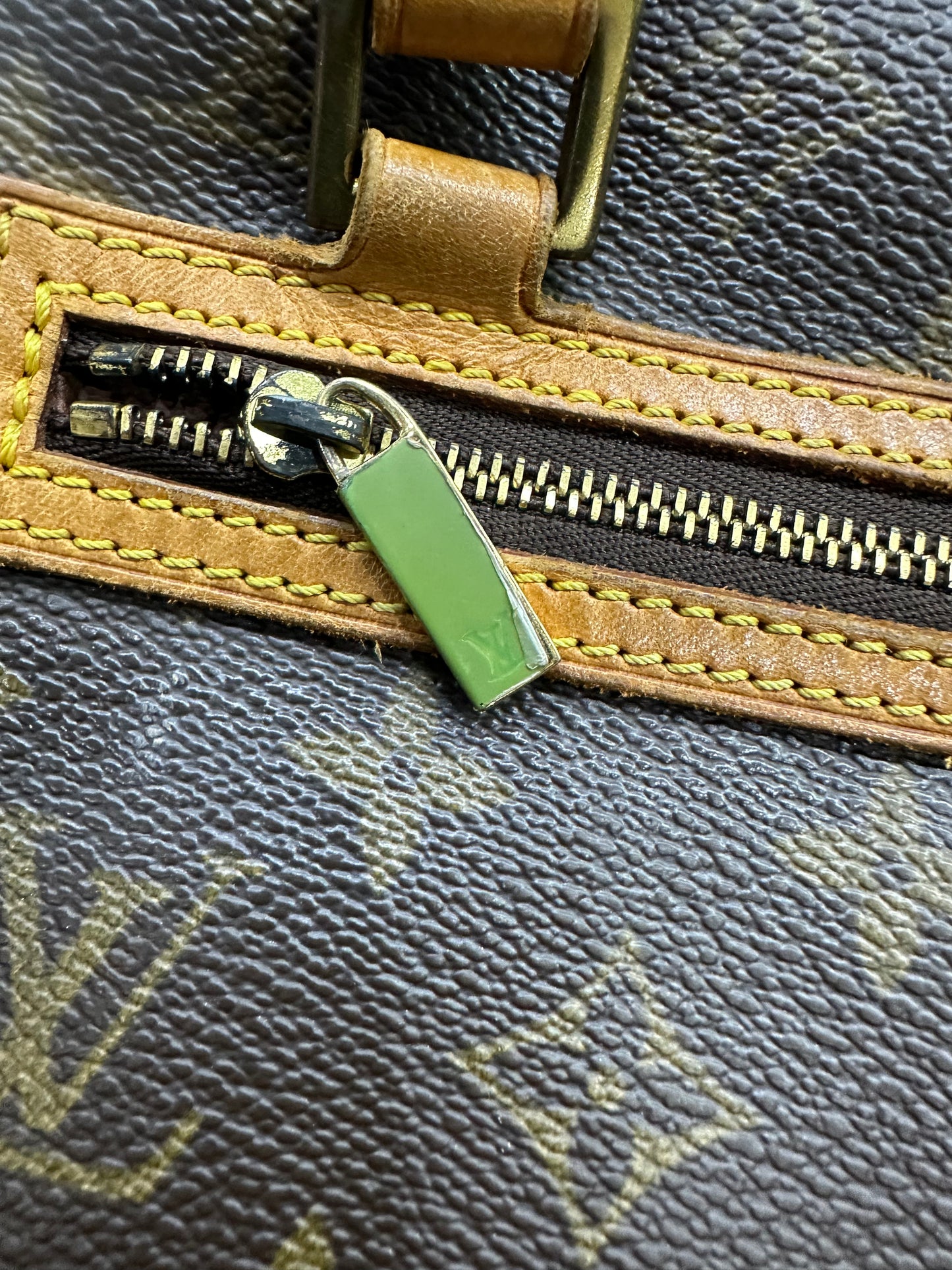 Louis Vuitton cite MM