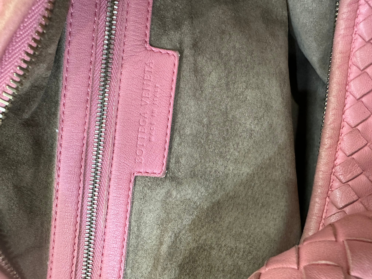 BOTTEGA VENETA Pink Leather Hobo Shoulder Bag