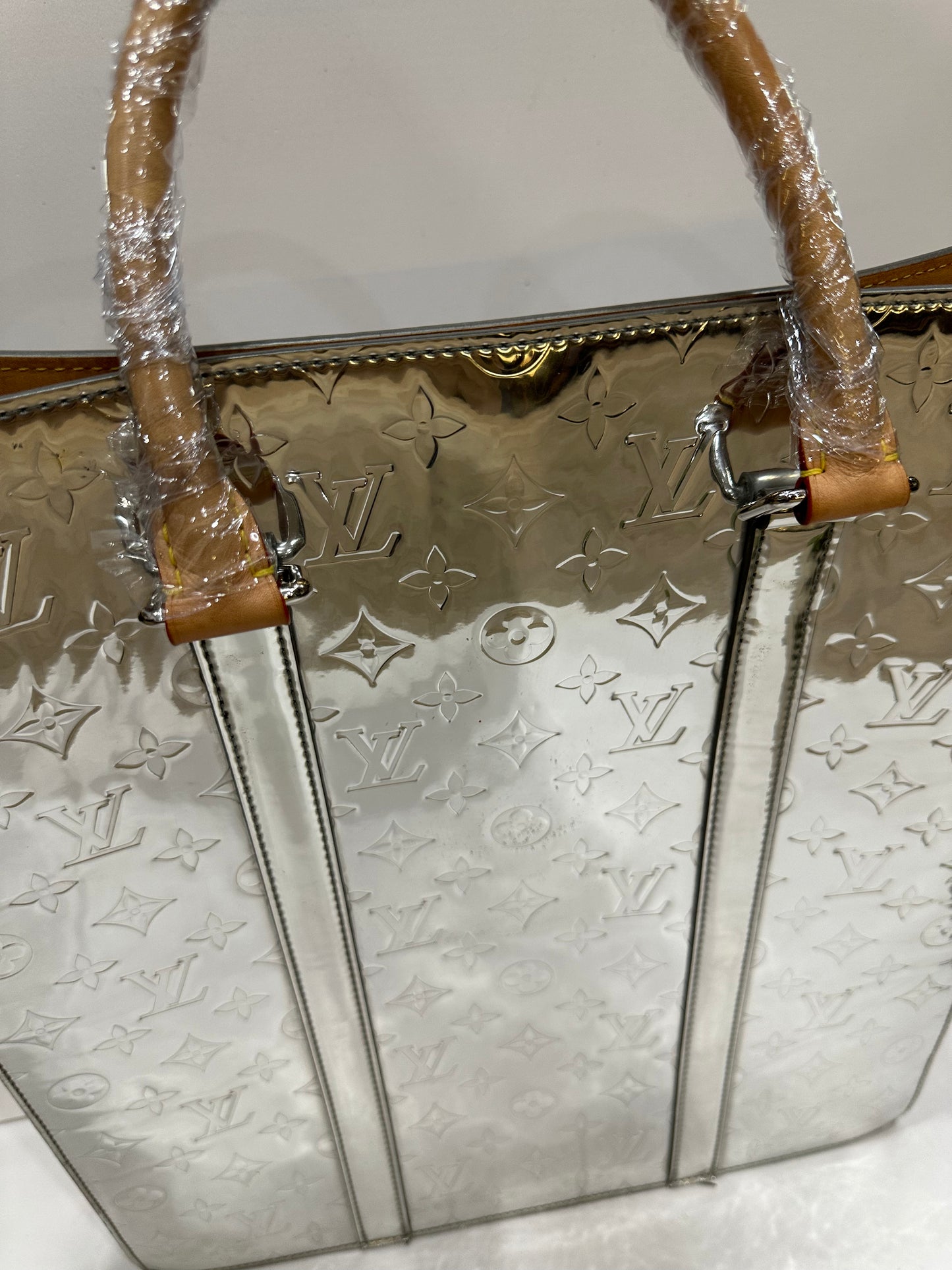 Louis Vuitton Monogram Mirror Sac Plat