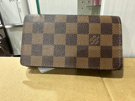 Louis Vuitton Damier wallet
