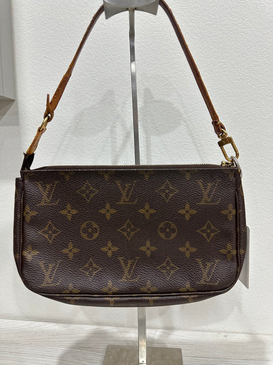 LOUIS VUITTON pochette Accessoires