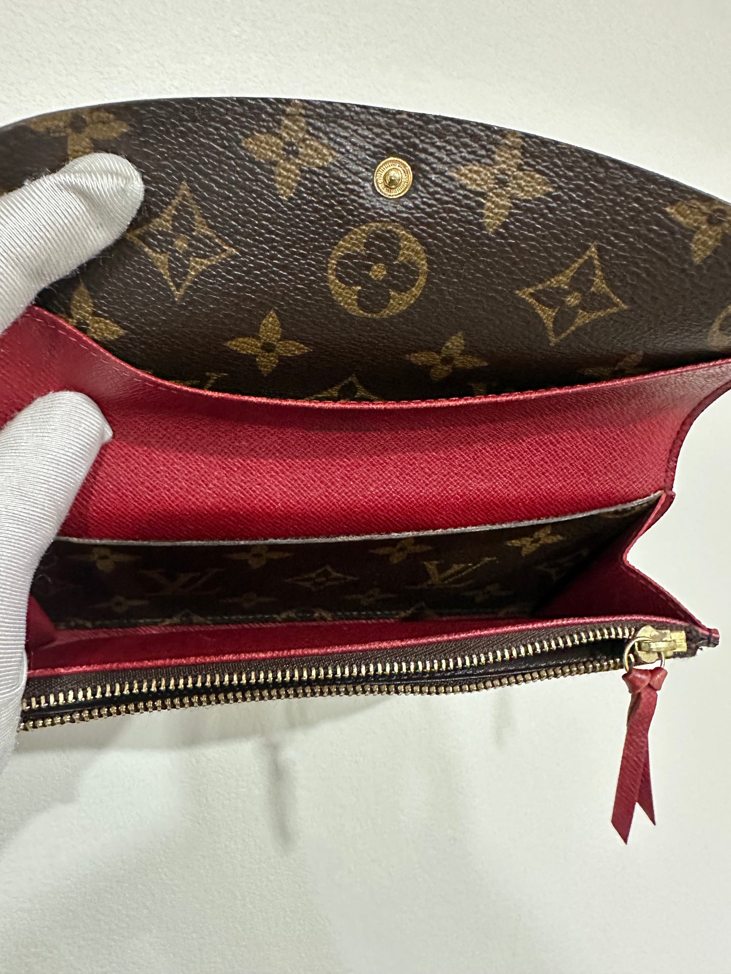 LOUIS VUITTON Emilie Wallet