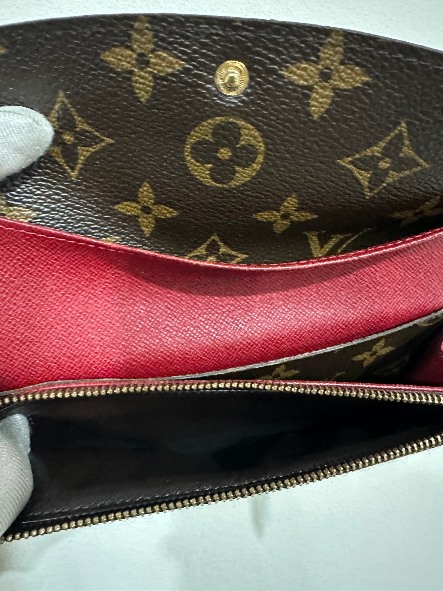 LOUIS VUITTON Emilie Wallet