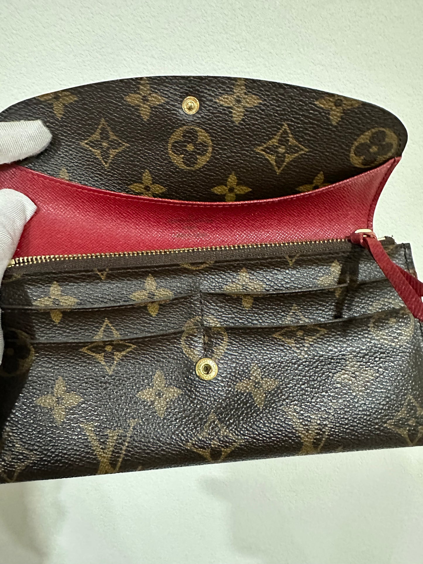 LOUIS VUITTON Emilie Wallet