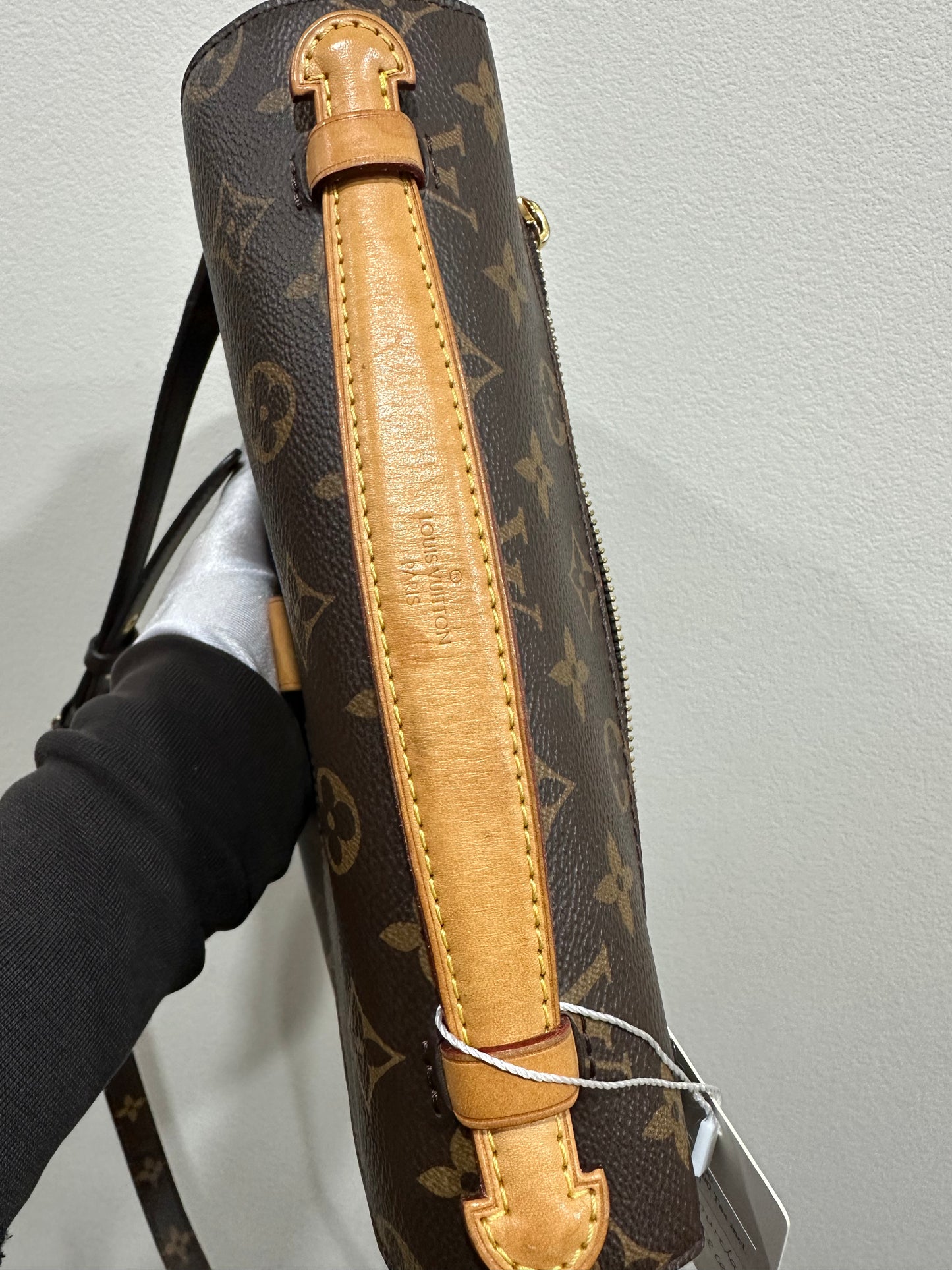 Louis Vuitton Pochette Métis