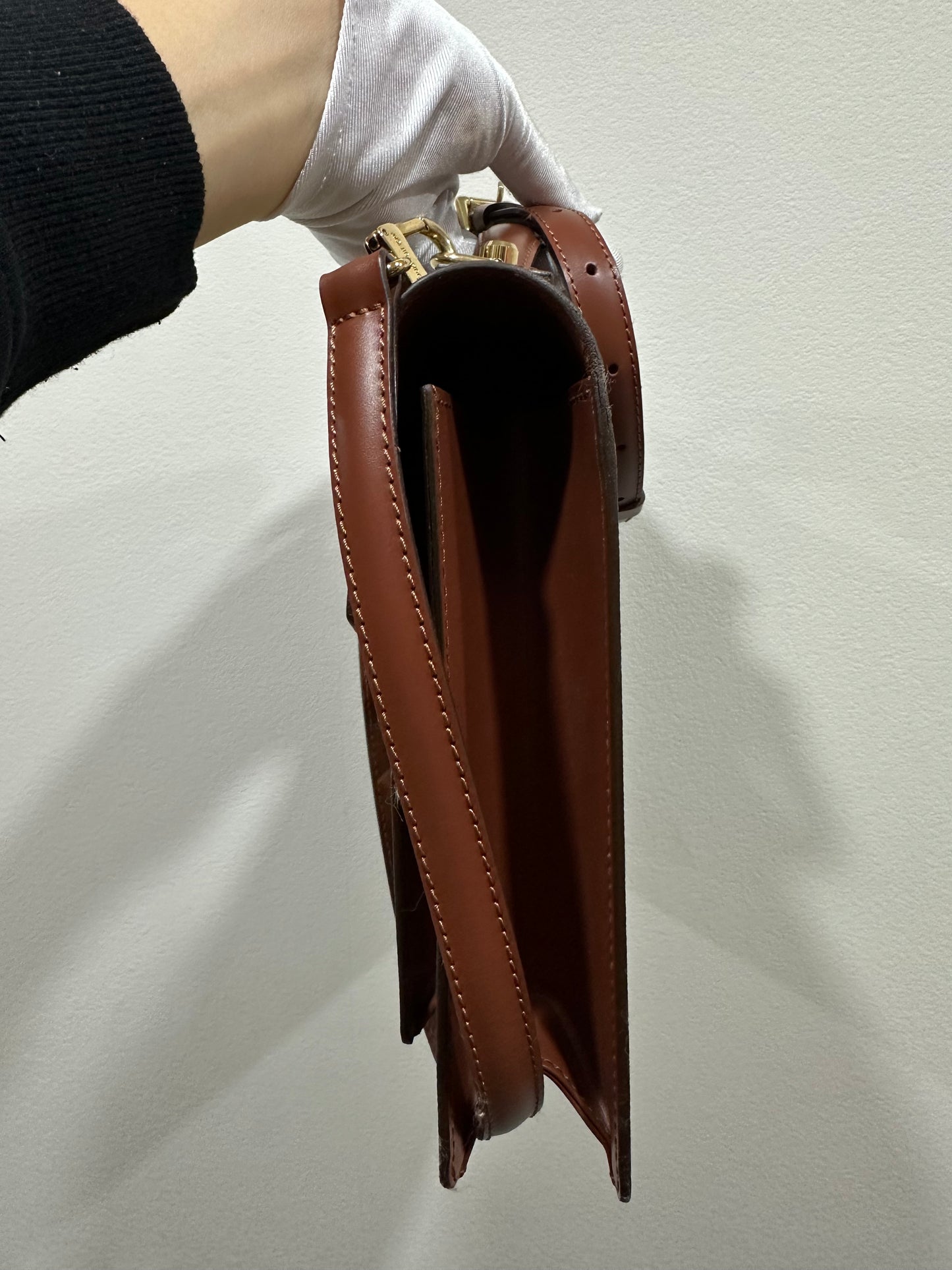 LOUIS VUITTON Monceau 28