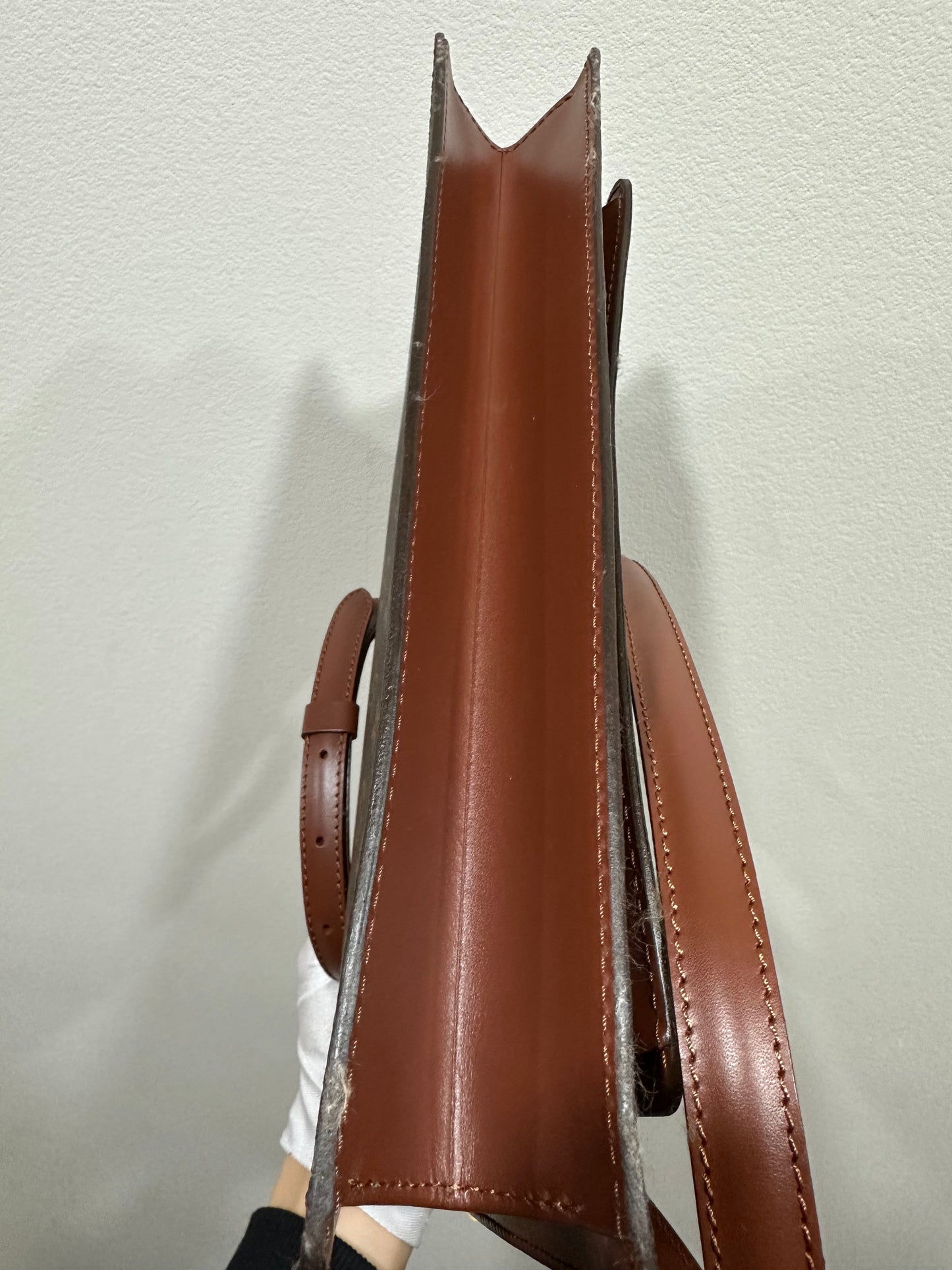 LOUIS VUITTON Monceau 28