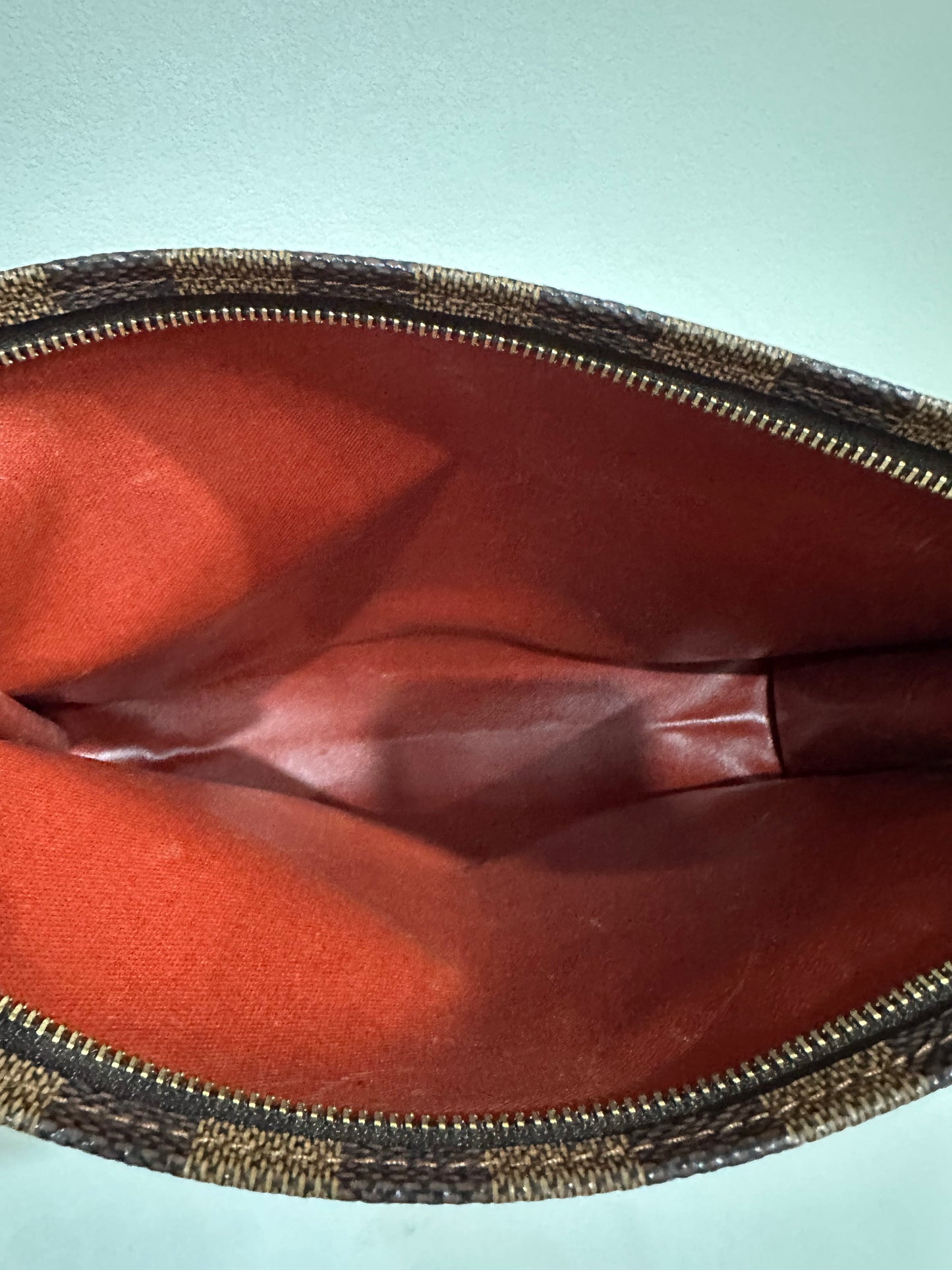 Louis Vuitton damier pouch