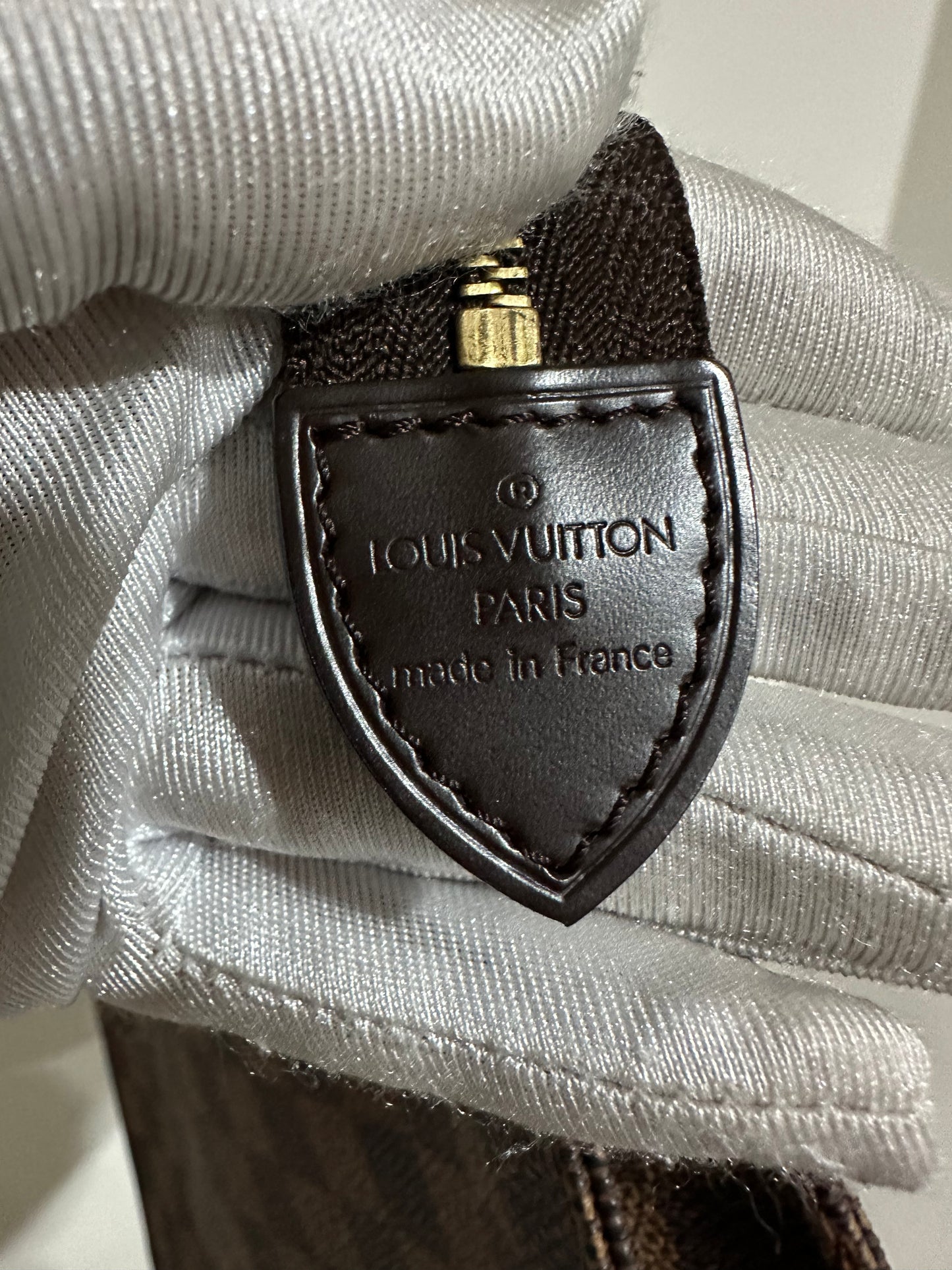 Louis Vuitton damier pouch
