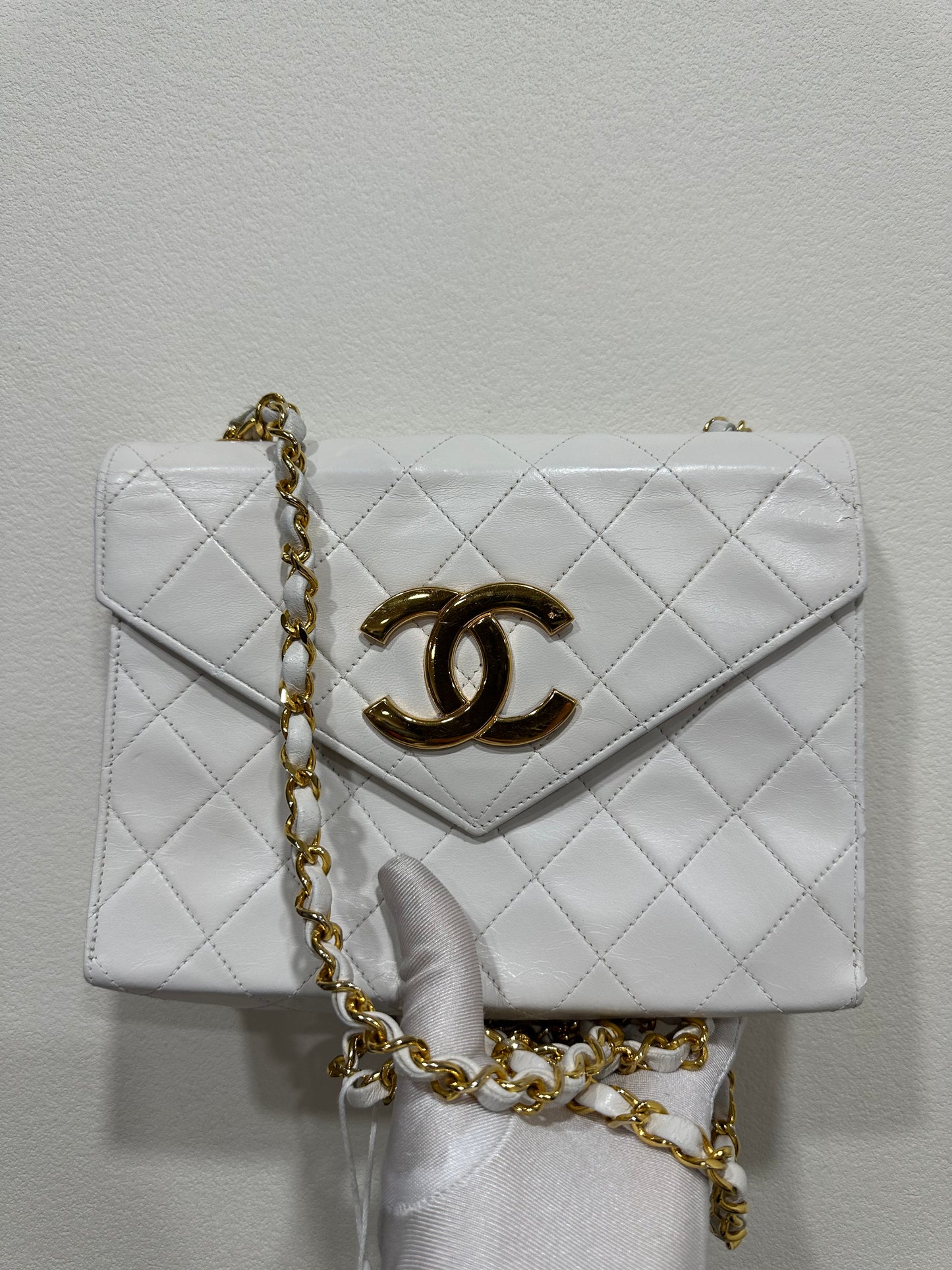 Borsa a tracolla Chanel Matelassé con catena Push Lock