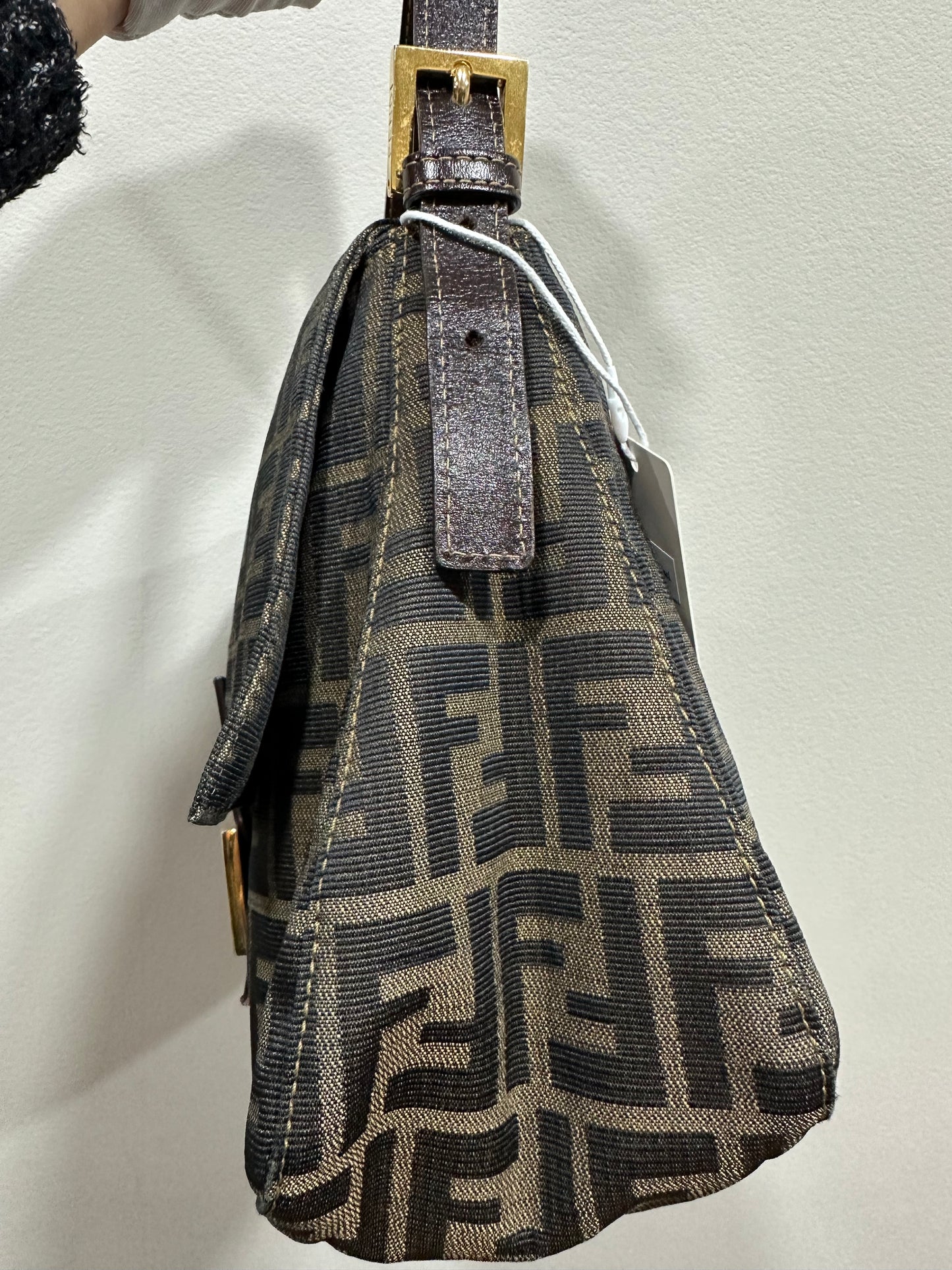 FENDI Mamma Baguette gold