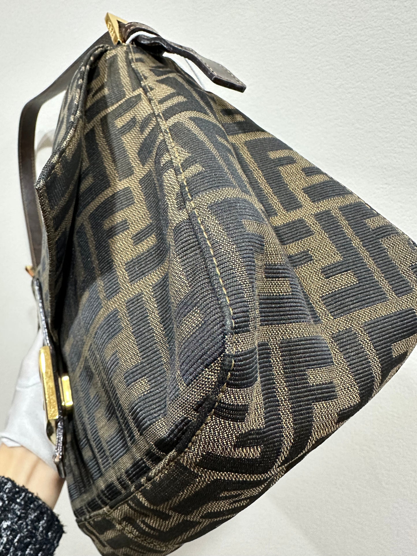 FENDI Mamma Baguette gold