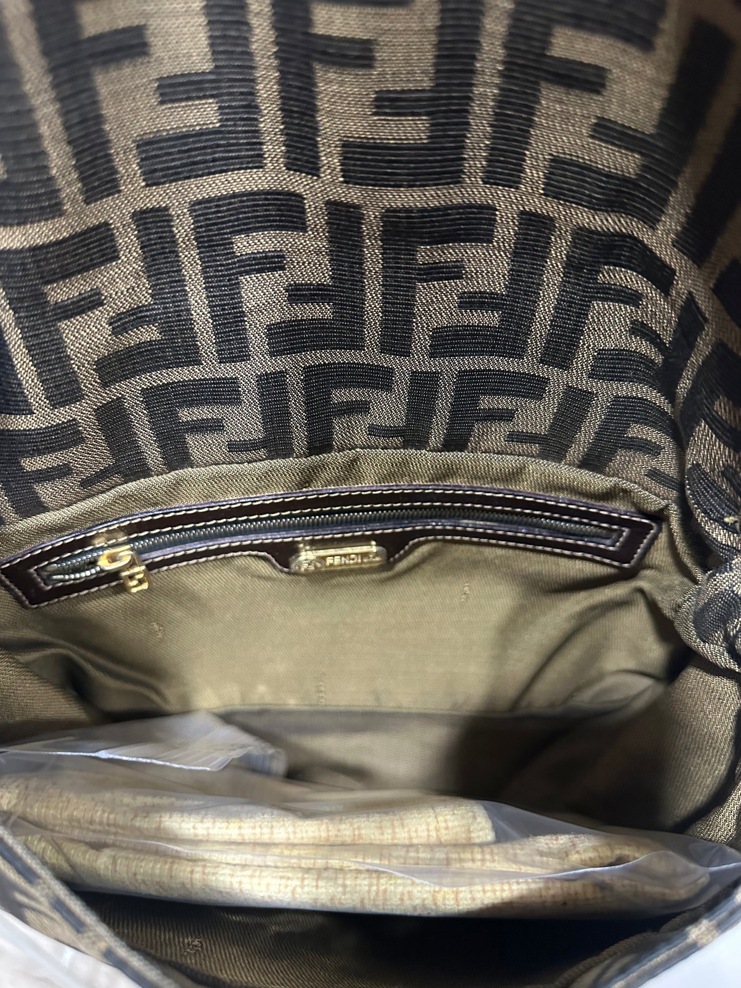 FENDI Mamma Baguette gold