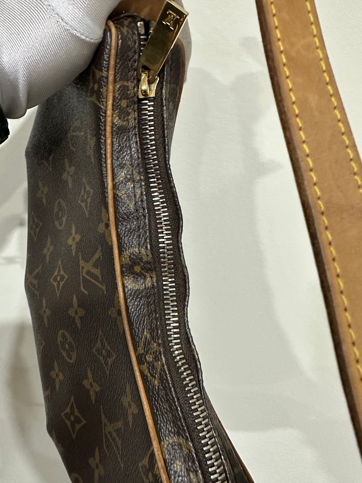 Louis Vuitton Croissant PM