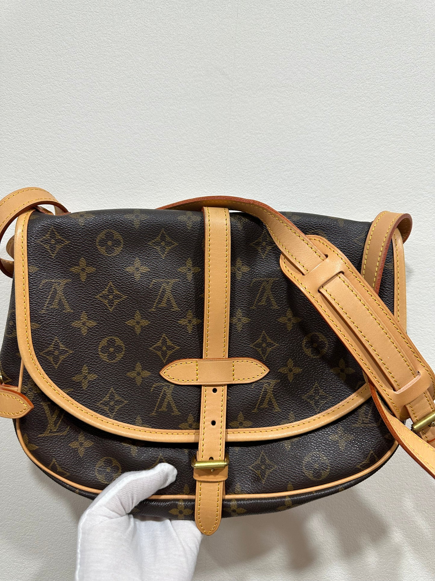 Louis Vuitton Saumur 30