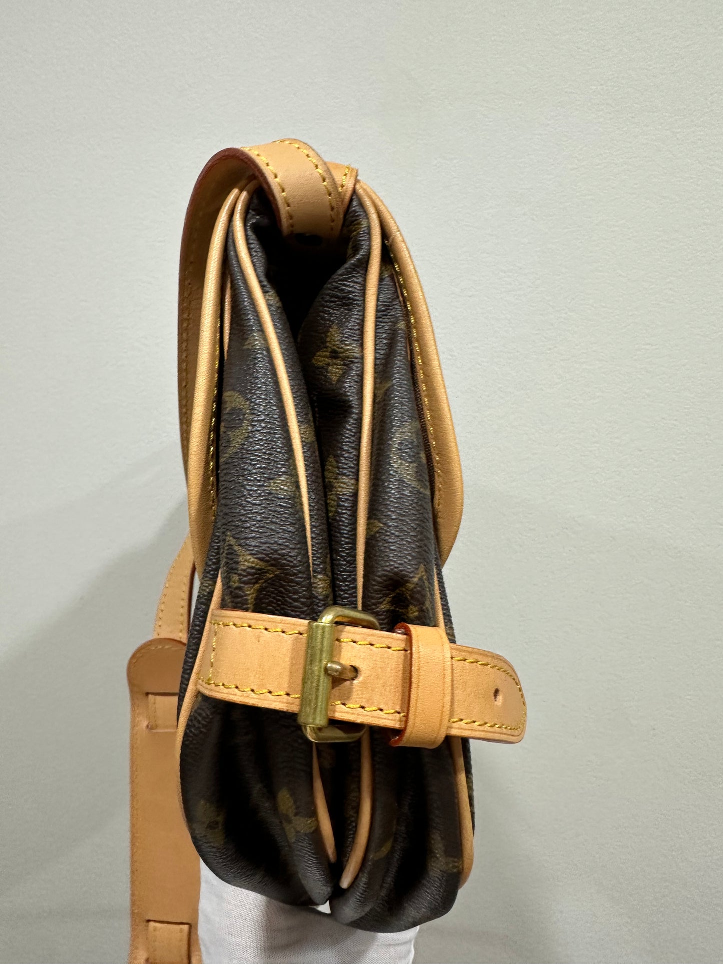 Louis Vuitton Saumur 30