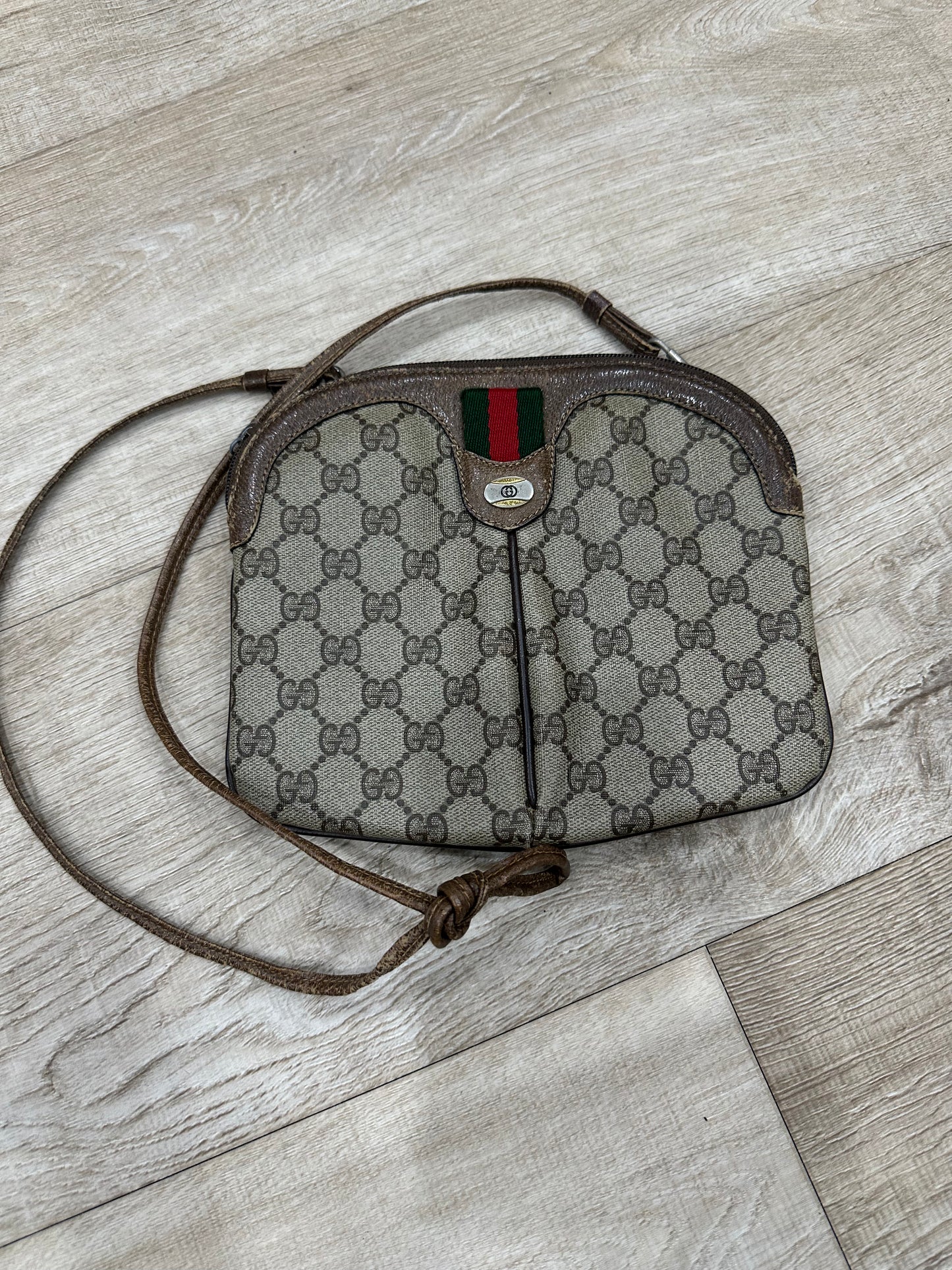 Gucci vintage shoulder bag