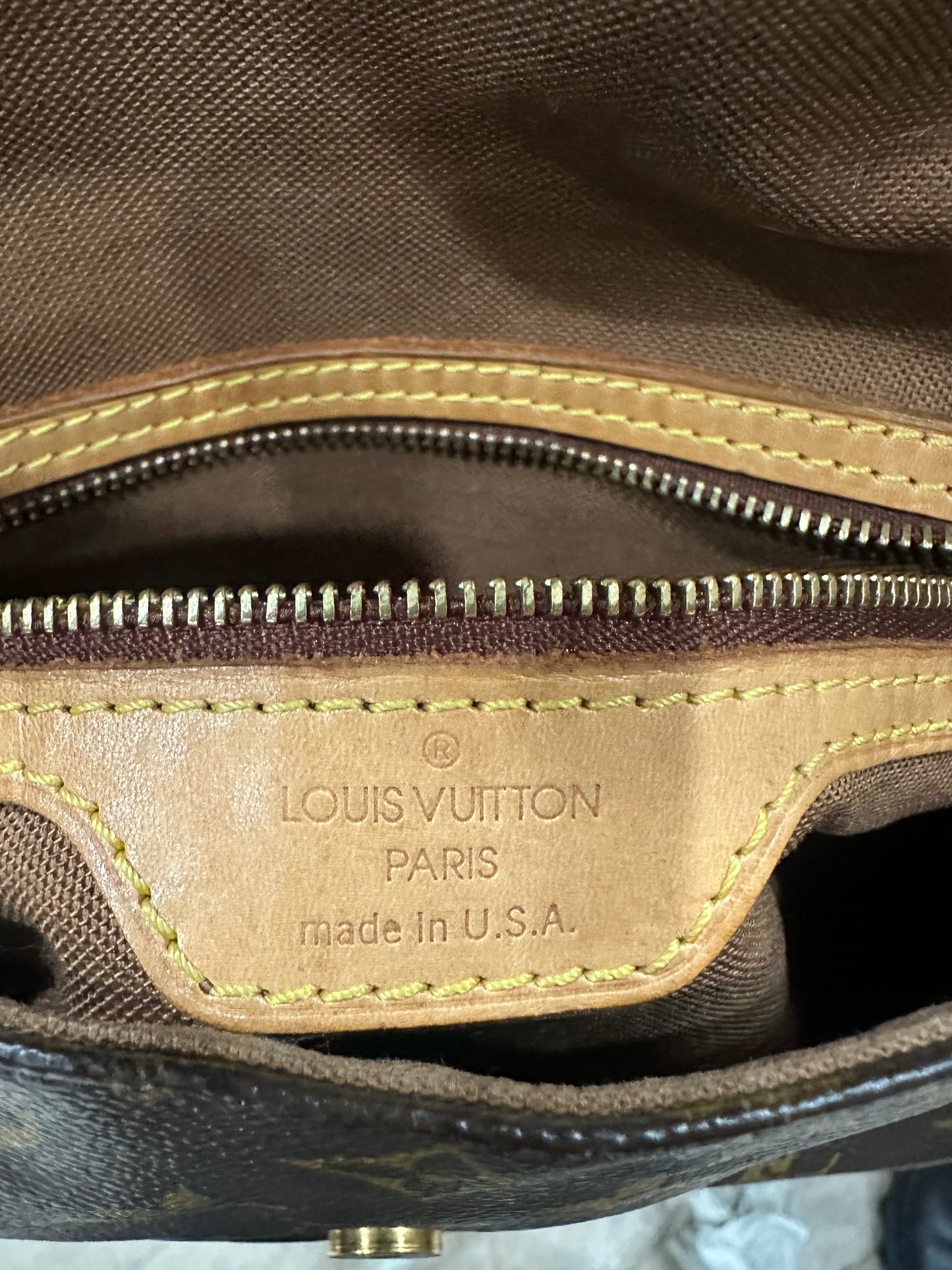 Louis Vuitton mini looping