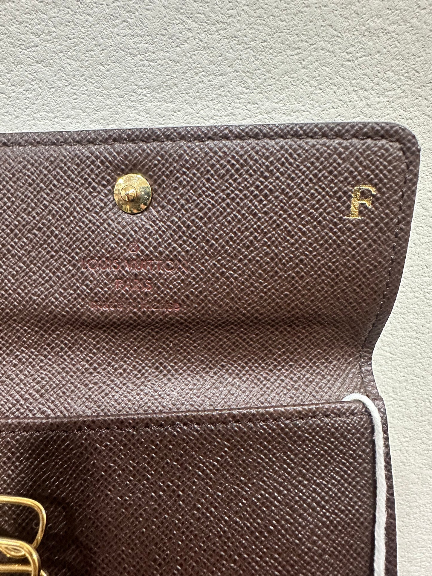 Louis Vuitton damie key holder