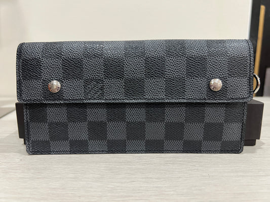LOUIS VUITTON Damier Wallet