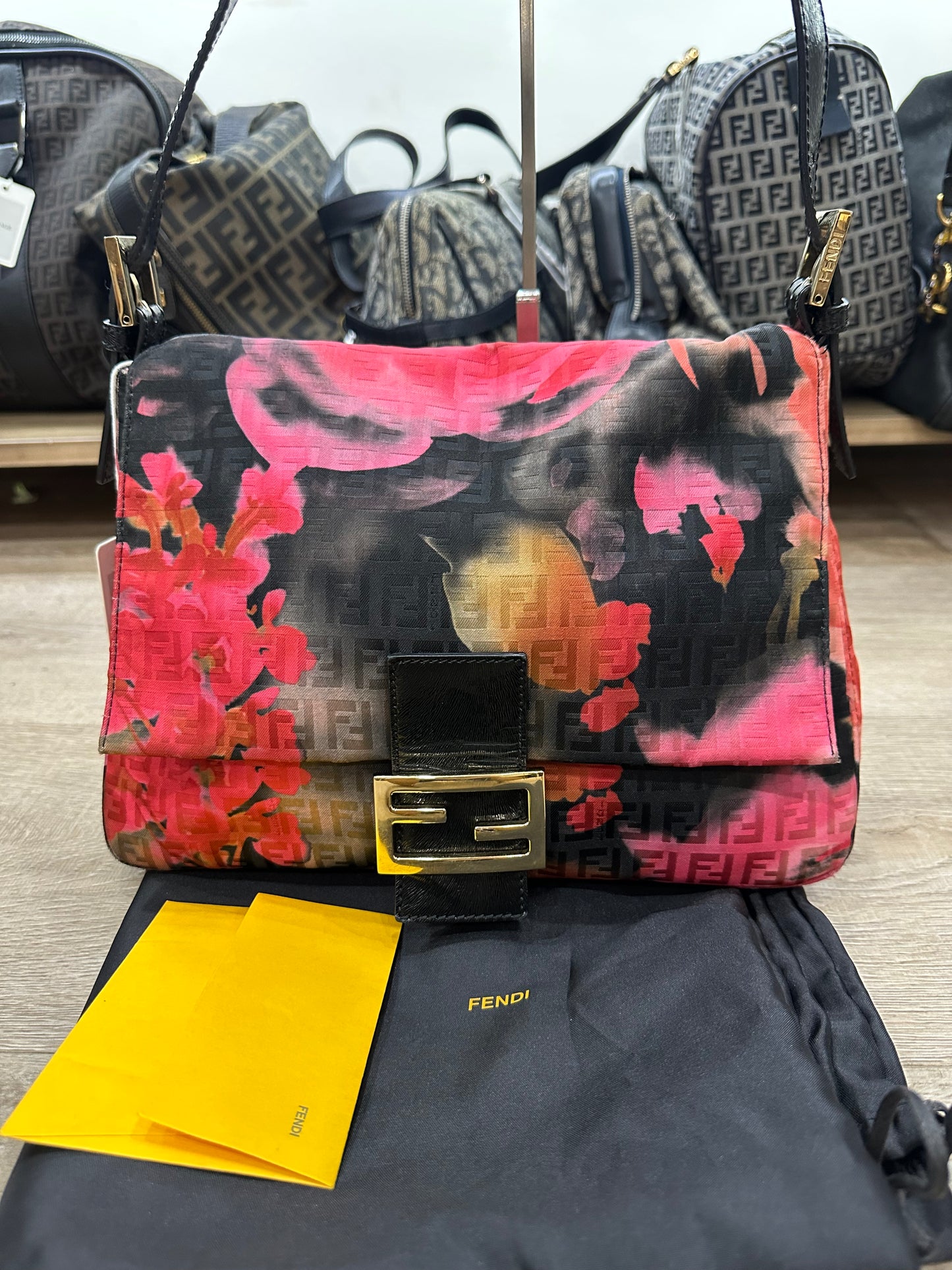 FENDI Mamma Baguette in tela Zucchino rossa