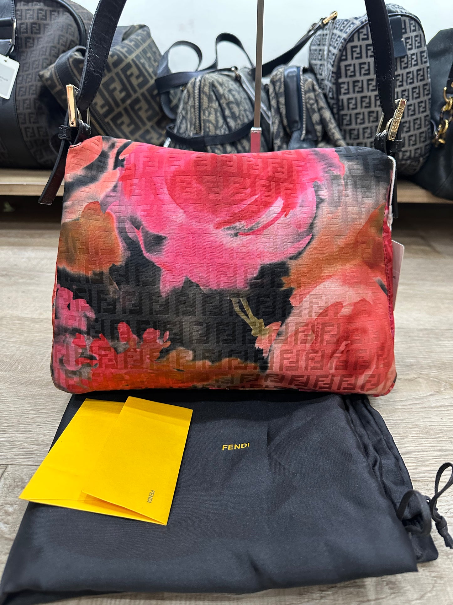 FENDI Mamma Baguette in tela Zucchino rossa