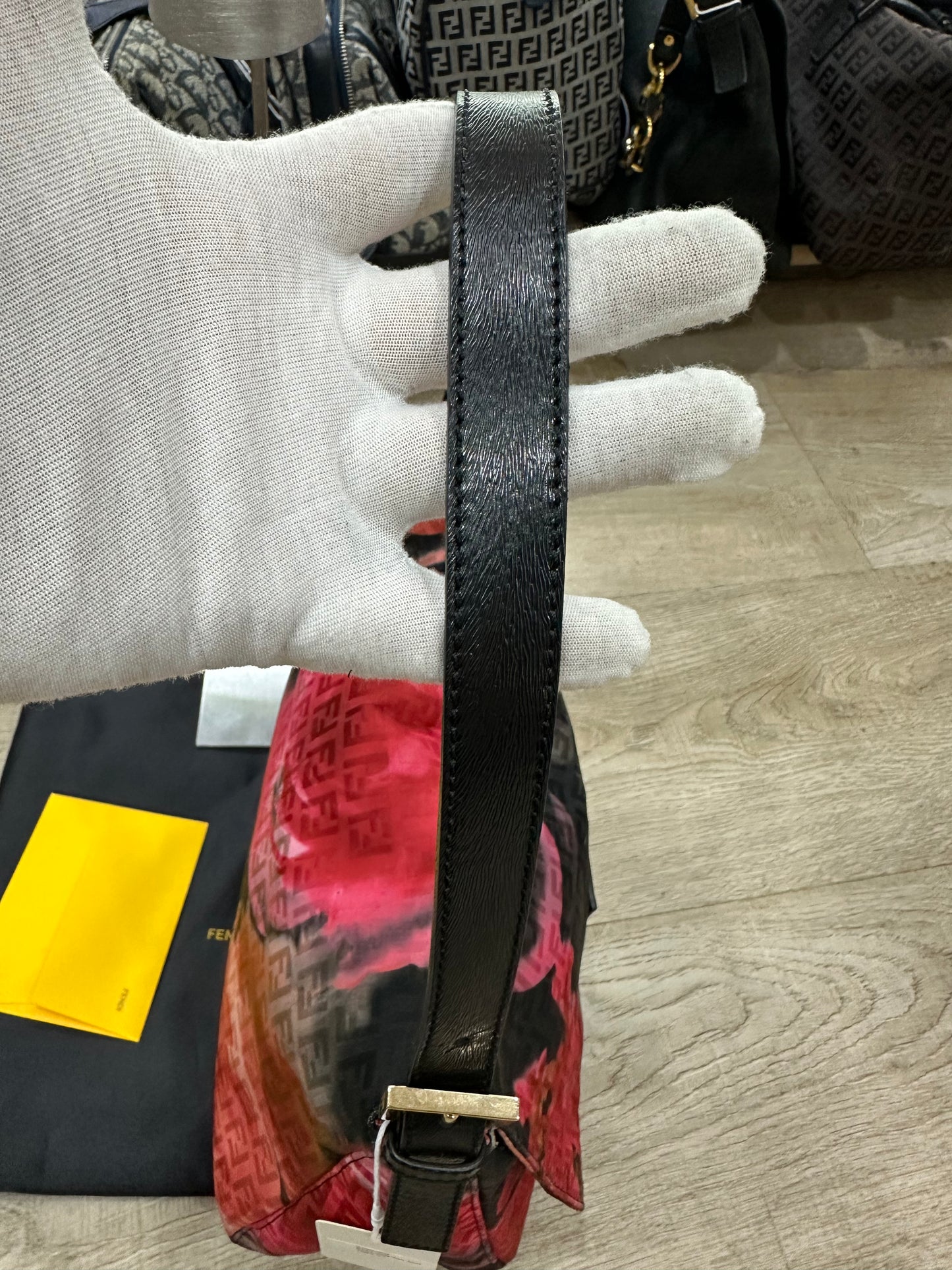 FENDI Mamma Baguette in tela Zucchino rossa