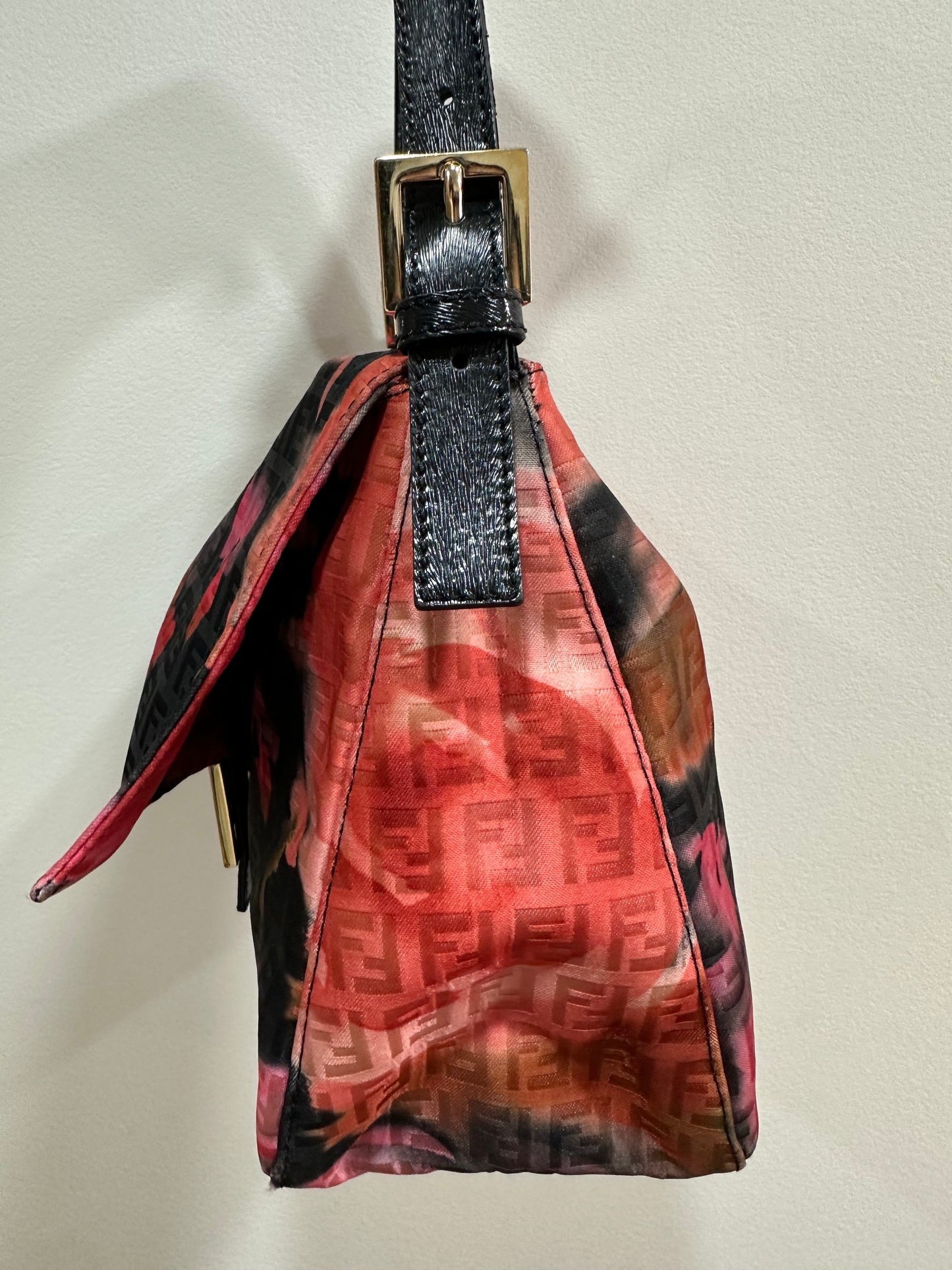 FENDI Mamma Baguette in tela Zucchino rossa
