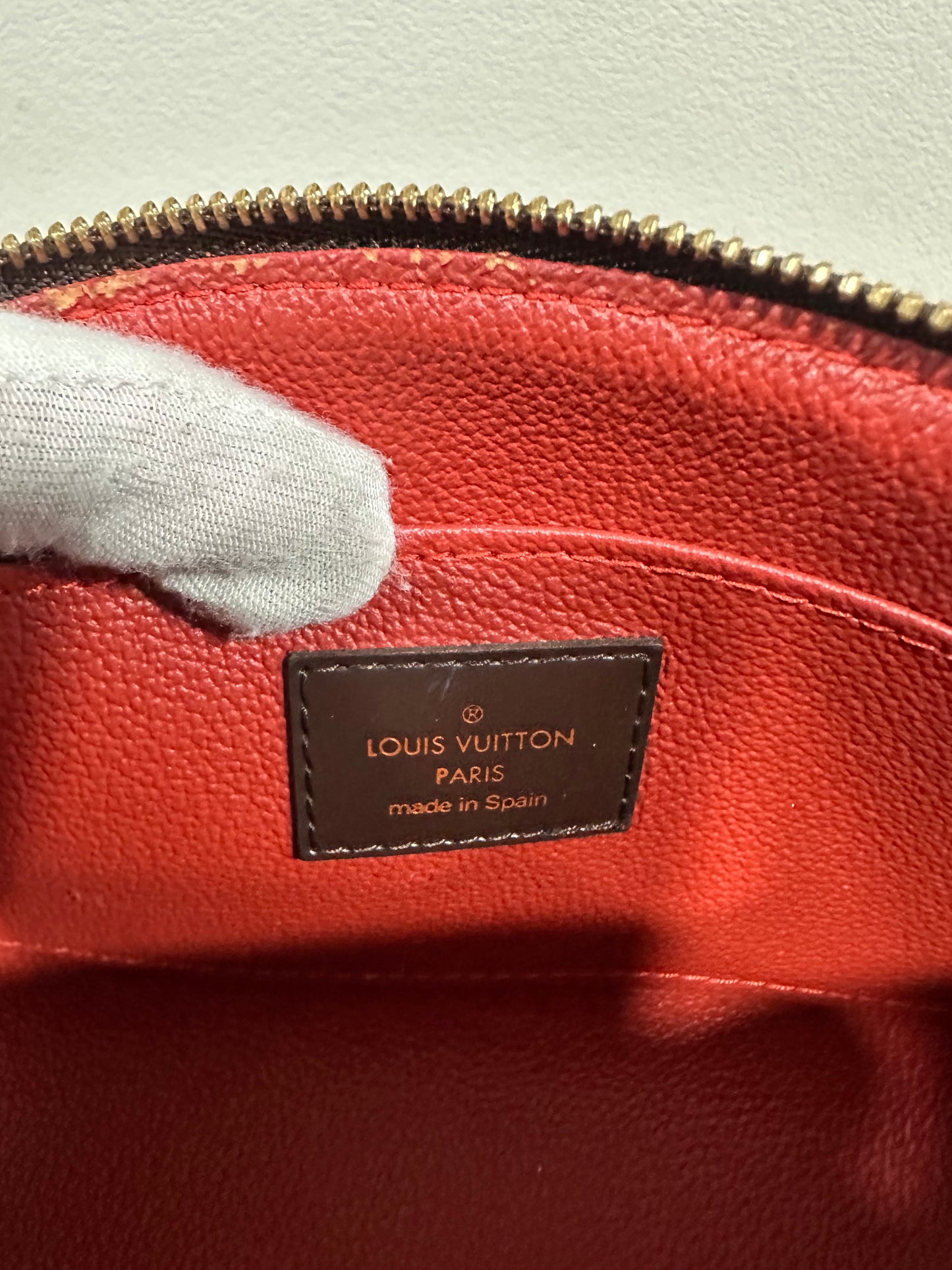 Louis Vuitton damie cosmetic pouch
