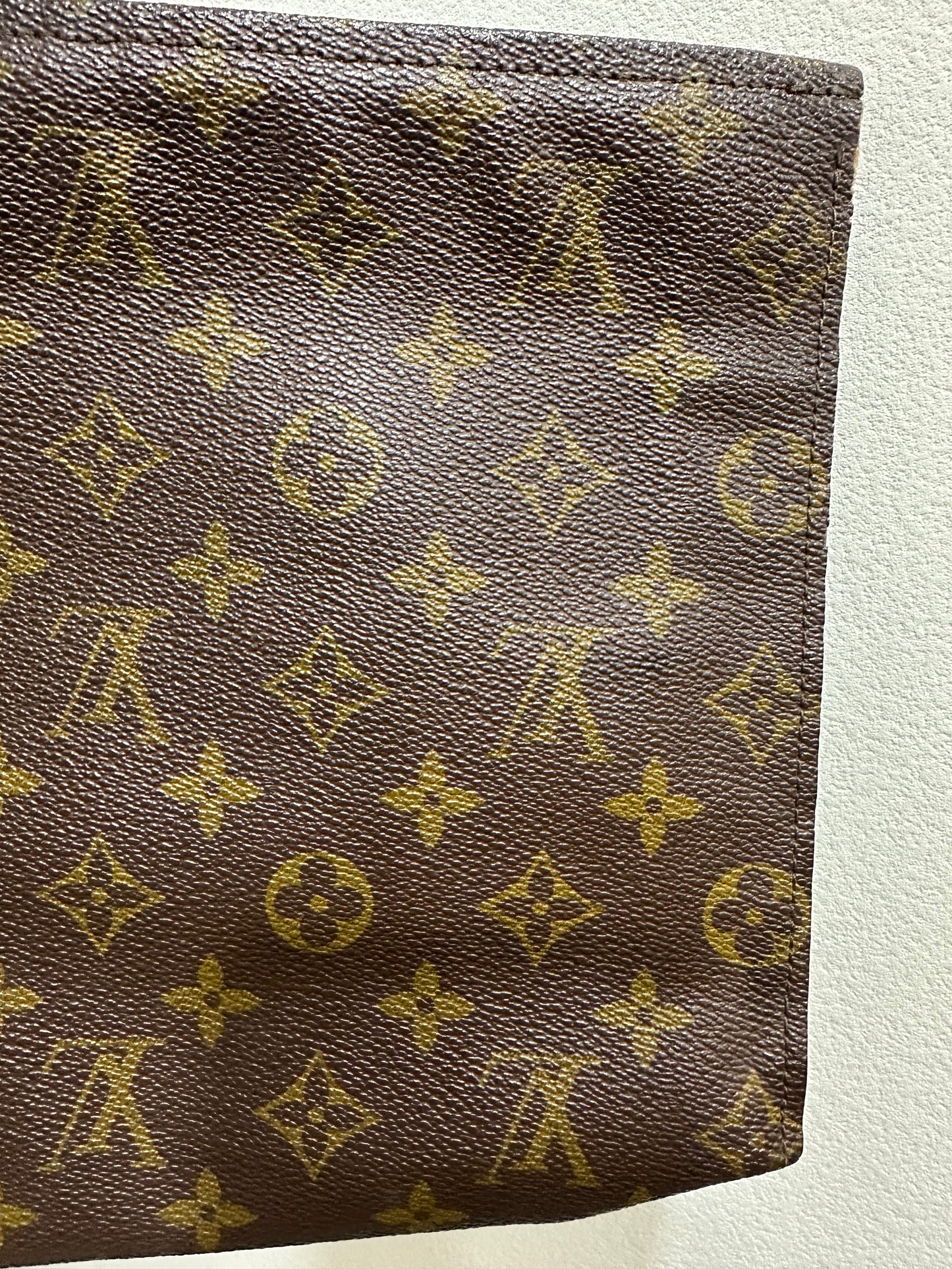 Louis Vuitton Pochette Toiletry 26 (43018)