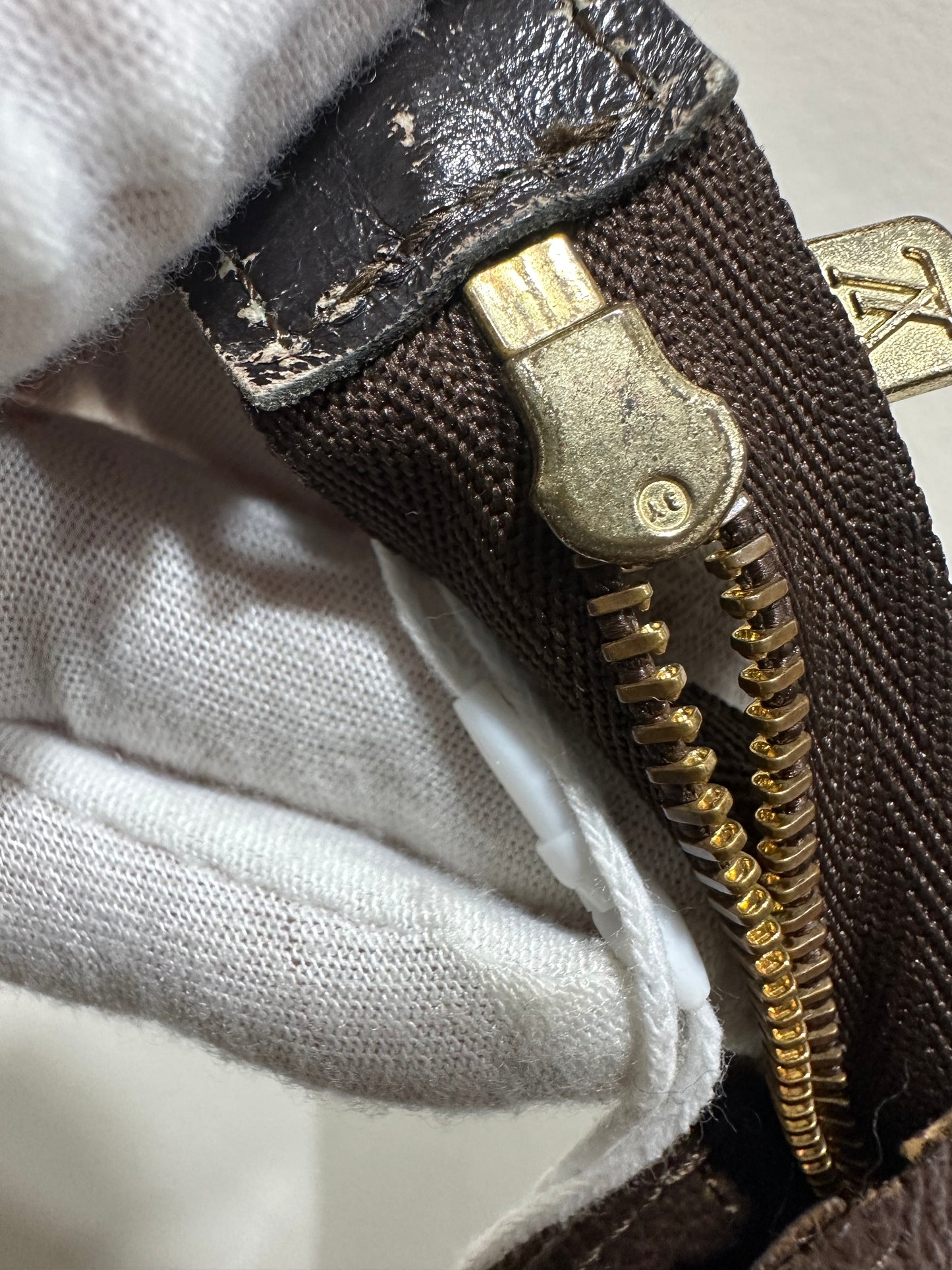 Louis Vuitton Pochette Toiletry 26 (43018)
