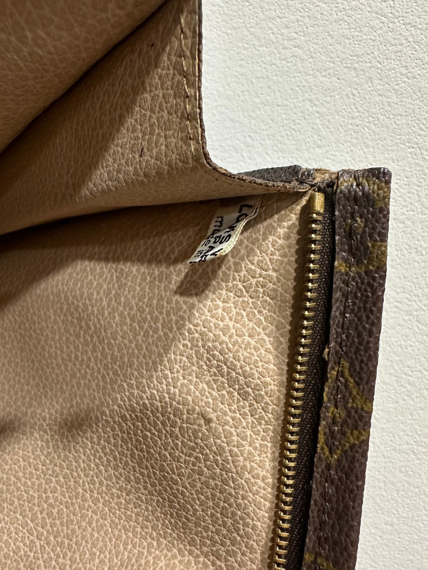 Louis Vuitton Pochette Toiletry 26 (43018)